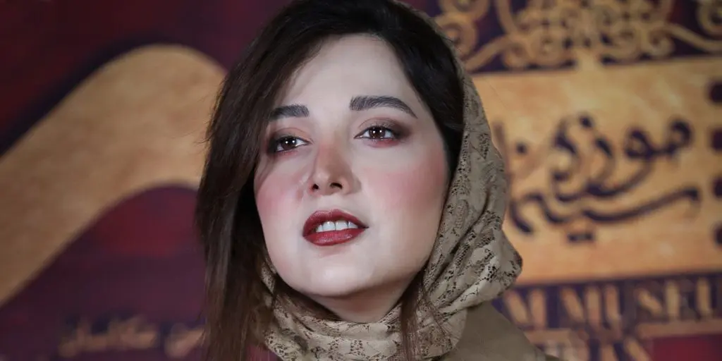 ککومک سفید روشنک گرامی