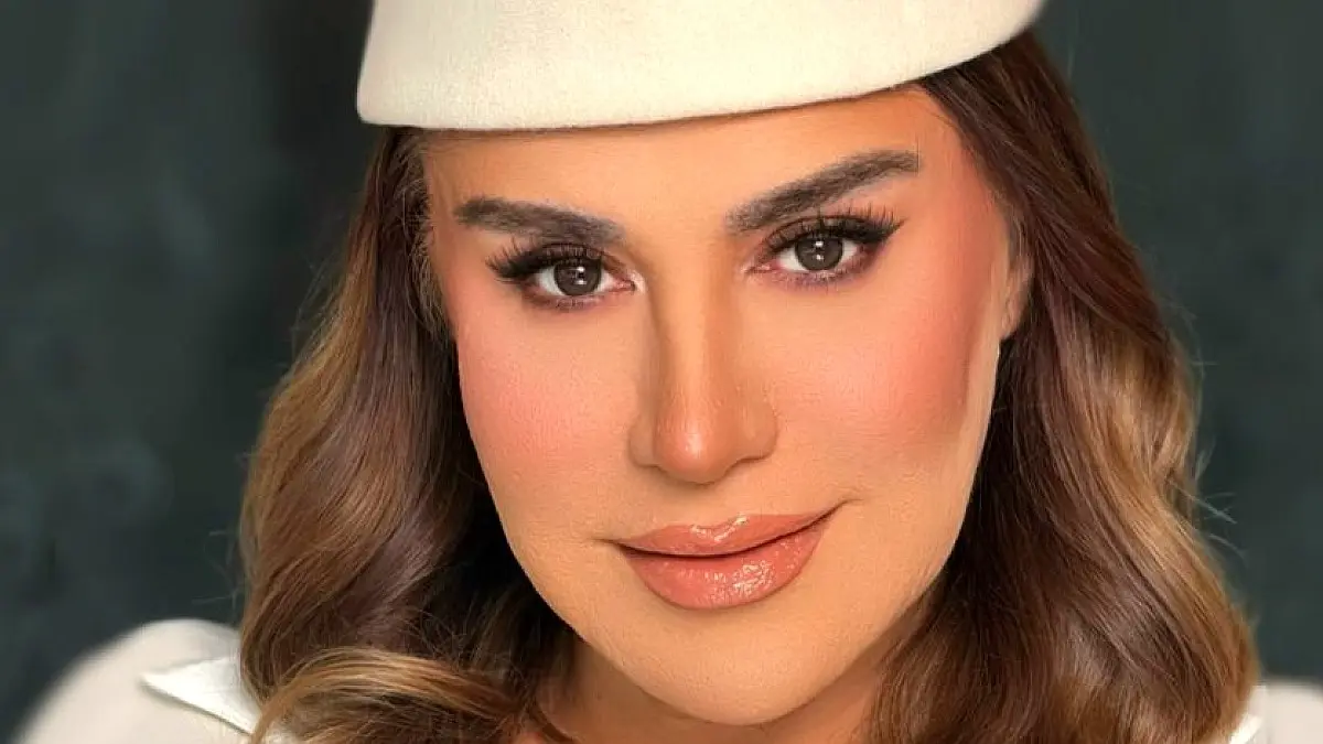 استایل پاییزی لوکس نسیم ادبی با انتخاب جسورانه رنگ‌ها