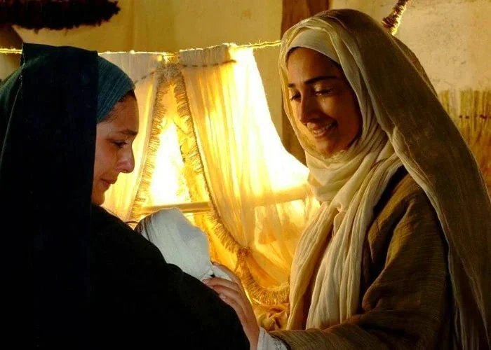 مینا ساداتی