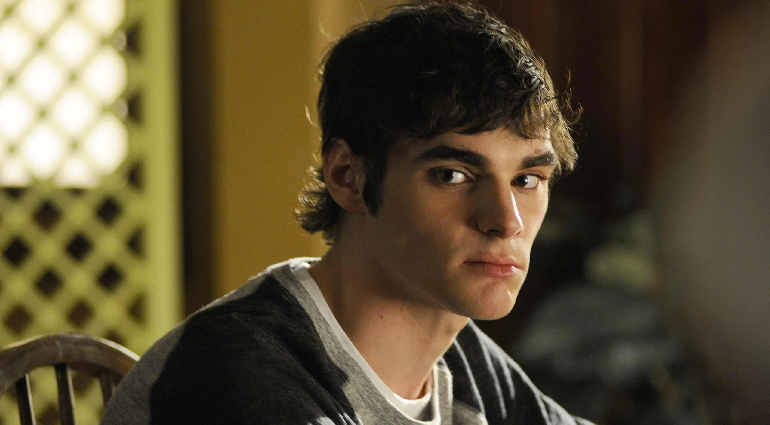 Rj Mitte Breaking Bad برایان کرانستون در سوگ درگذشت آرجی میته: «دلم برایت تنگ میشود، پسرم» | پلاس و به نقل از گیمفا